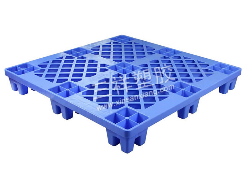 塑料卡板DK1111-X<br>1100×1100×145mm<br>叉（chā）腳網格型<br>瀏覽更多規（guī）格